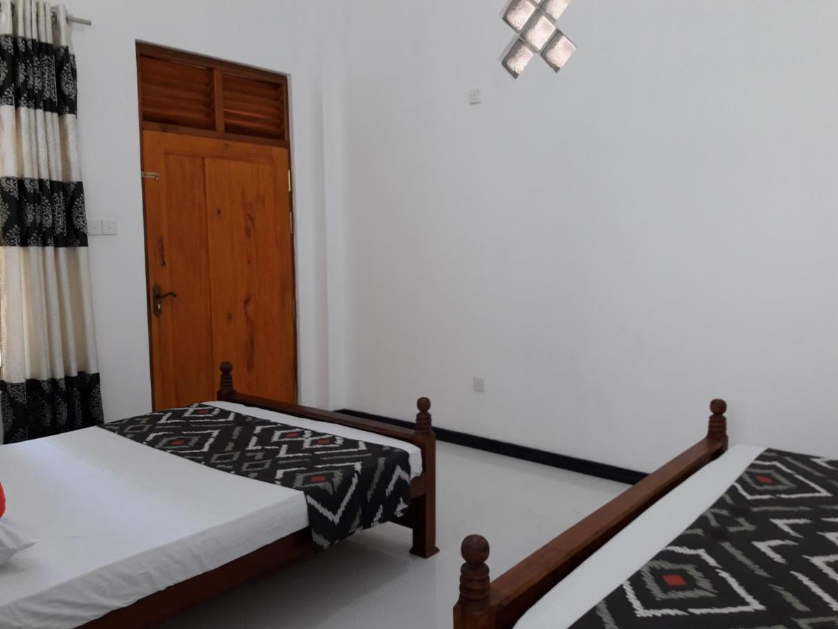 B & B Charm Dikwella Ngoại thất bức ảnh