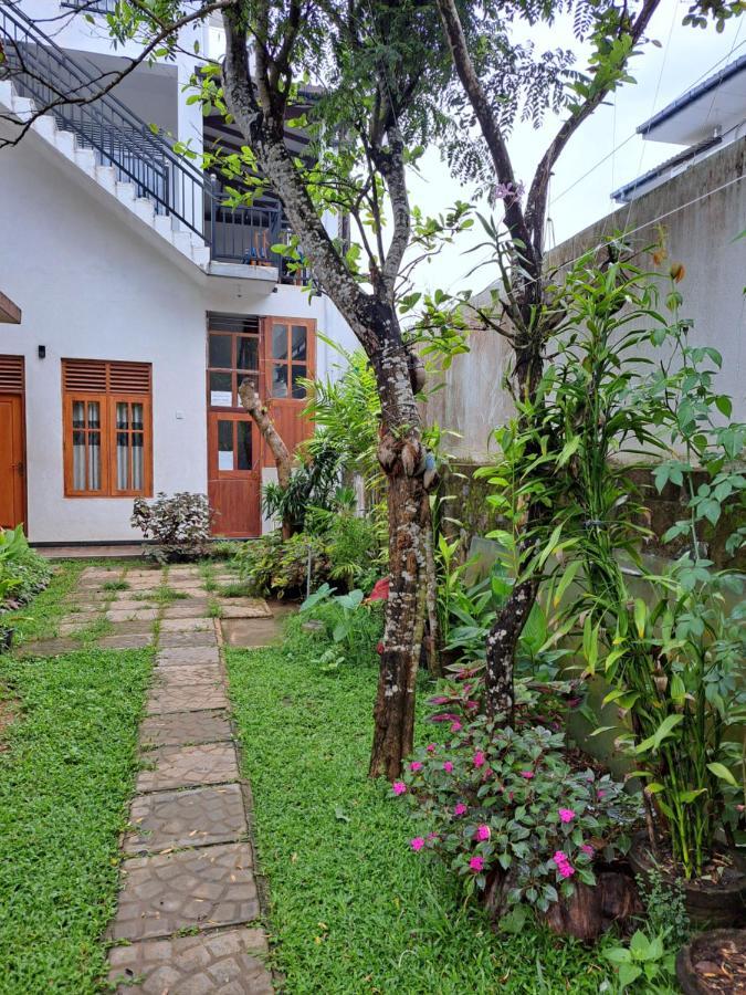 B & B Charm Dikwella Ngoại thất bức ảnh